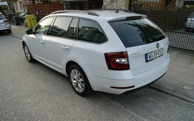 Skoda Octavia cena 54769 przebieg: 181000, rok produkcji 2019 z Gdynia małe 154